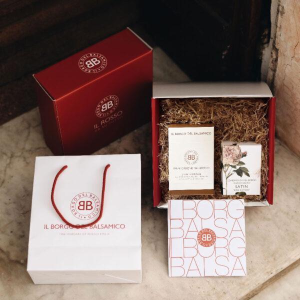 Packaging Red Goes All Over Chocolate - Image 2