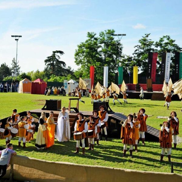 Historical-Matildic Corteo