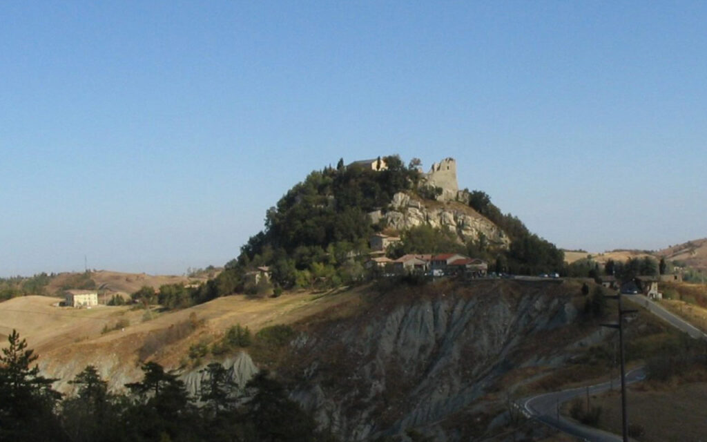 castello-Canossa-borgo-balsamico