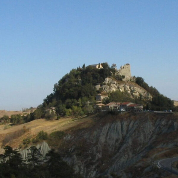 castello-Canossa-borgo-balsamico