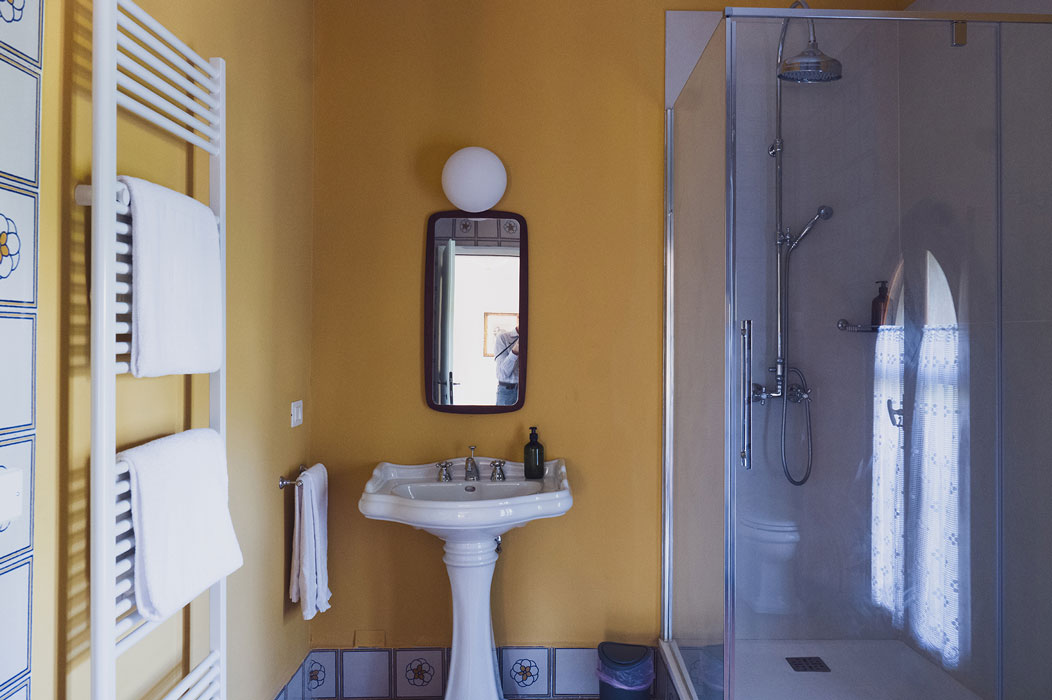 the-homes-of-the-village-magnolia-bathroom
